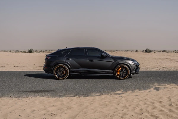  Black Lamborghini Urus MY20 Photo 