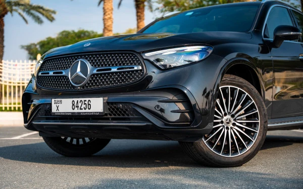  Black Mercedes GLC 200 SUV Photo 