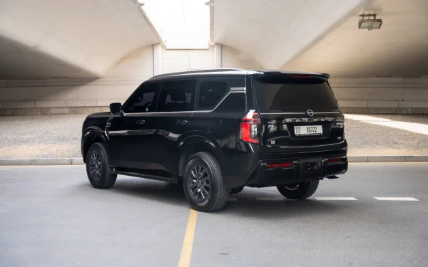  Black Nissan Patrol SE Photo 