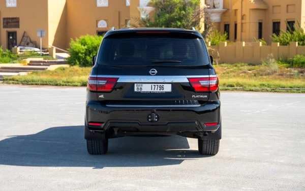 Black Nissan Patrol Platinum Photo 