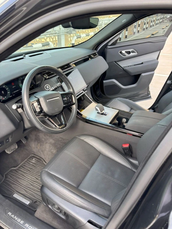  Black Range Rover Velar Photo 