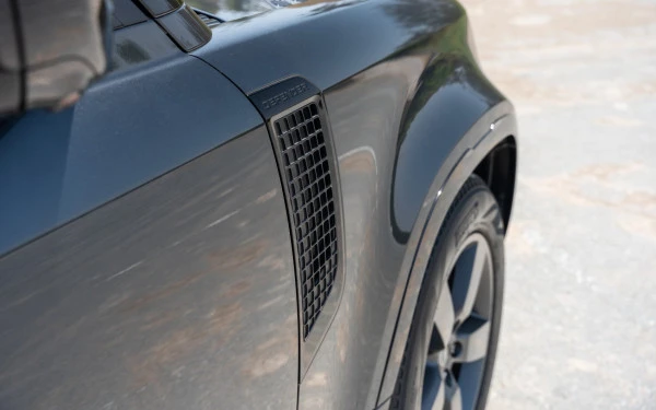  Dark Grey Range Rover Defender Photo 
