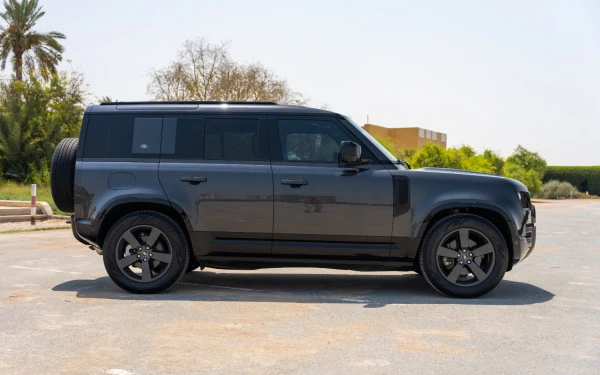  Dark Grey Range Rover Defender Photo 
