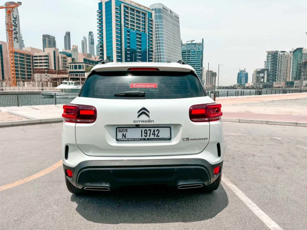  White Citroen C5 Aircross Photo 