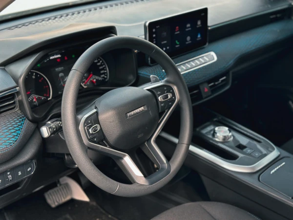  White Haval Jolion Photo 
