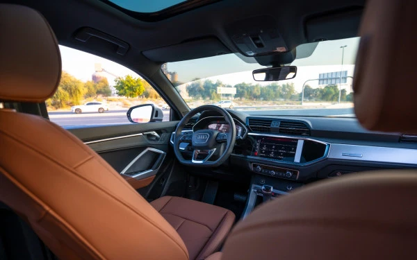  Silver Audi Q3 Sportback Photo 