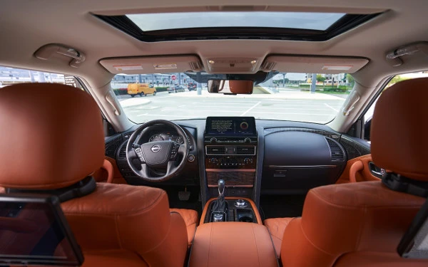  Silver Nissan Patrol Platinum V6 Photo 