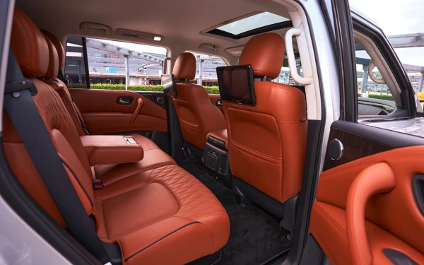  Silver Nissan Patrol Platinum V6 Photo 