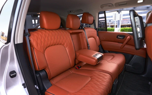  Silver Nissan Patrol Platinum V6 Photo 