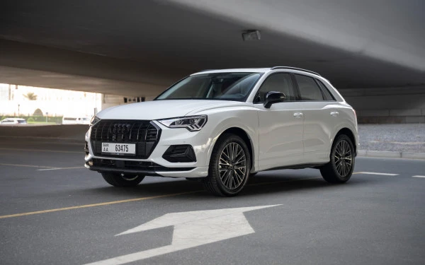  White Audi Q3 Photo 