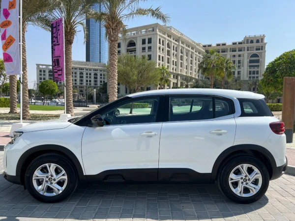  White Citroen C5 Aircross Photo 