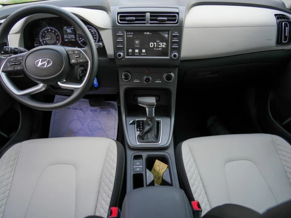  White Hyundai Creta Photo 