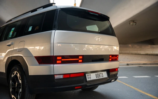  Silver Hyundai Santa Fe Photo 