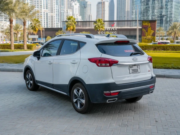  White JAC S3 Photo 