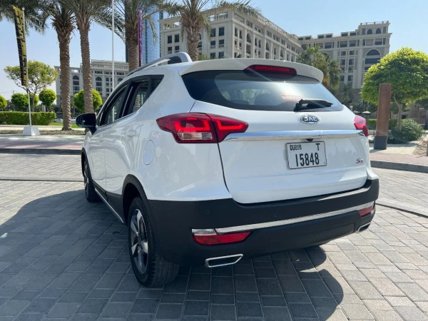  White JAC S3 Photo 