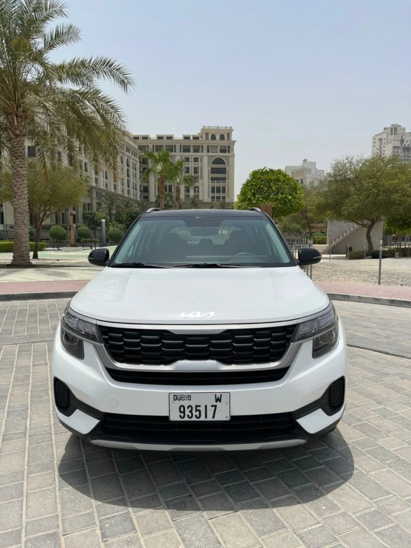  White KIA Seltos Photo 