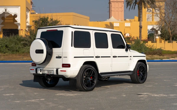  White Mercedes G63 AMG Photo 