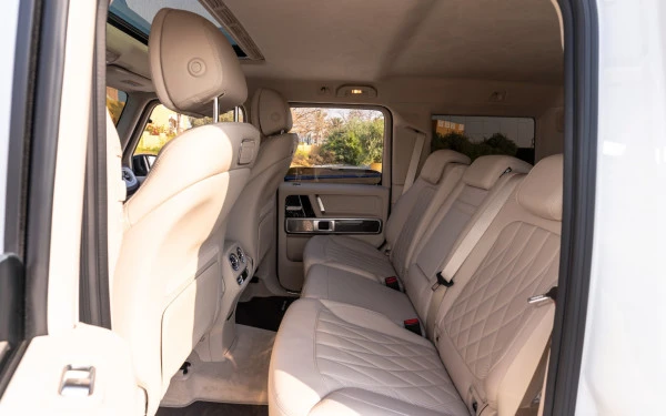  White Mercedes G63 AMG Photo 