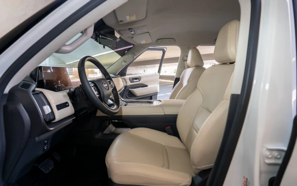  White Nissan Patrol SE Photo 